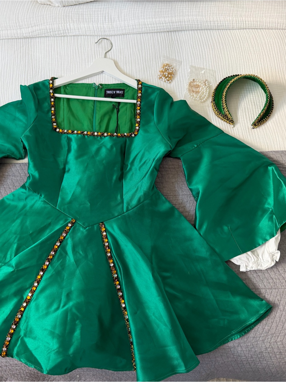 Anne Boleyn Halloween Costume